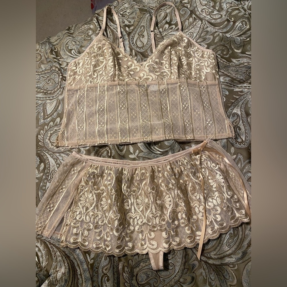 Vintage Lace 2 piece lingerie thong set
